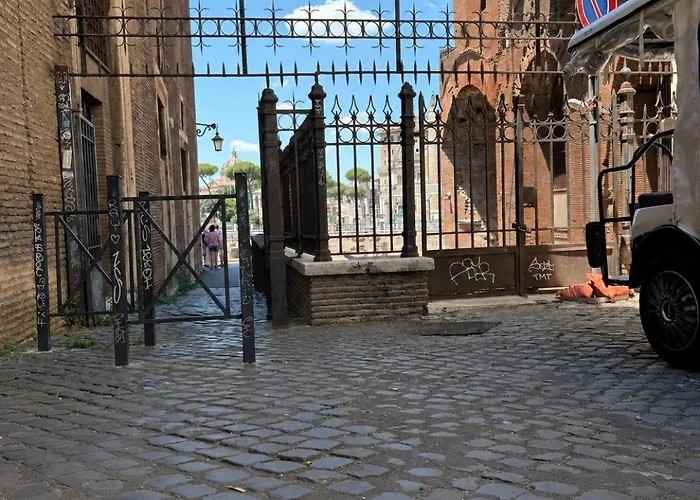 - Finestra Incantata Sui Fori * Rom